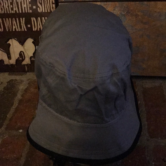 New Era Brooklyn Nets Bucket Hats - Picture 3 of 4